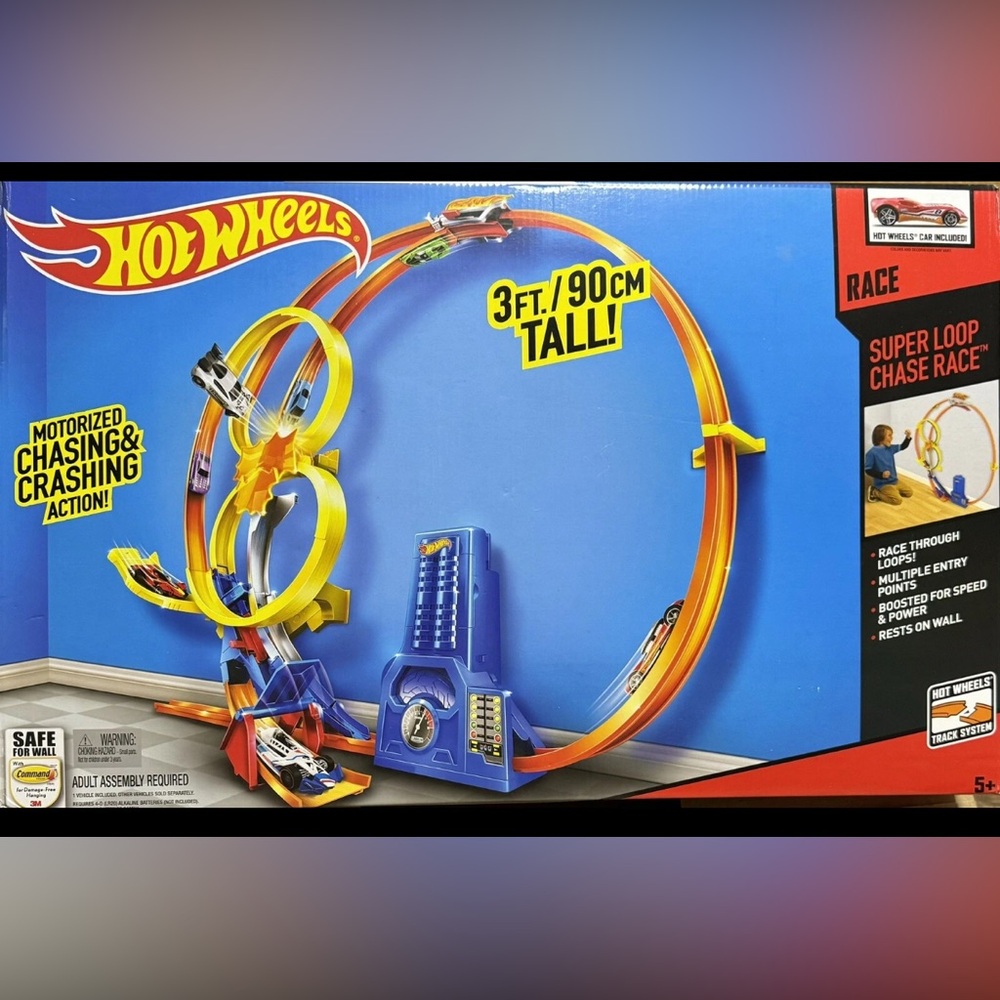 Hot Wheels Super Loop Chase Race Track Set